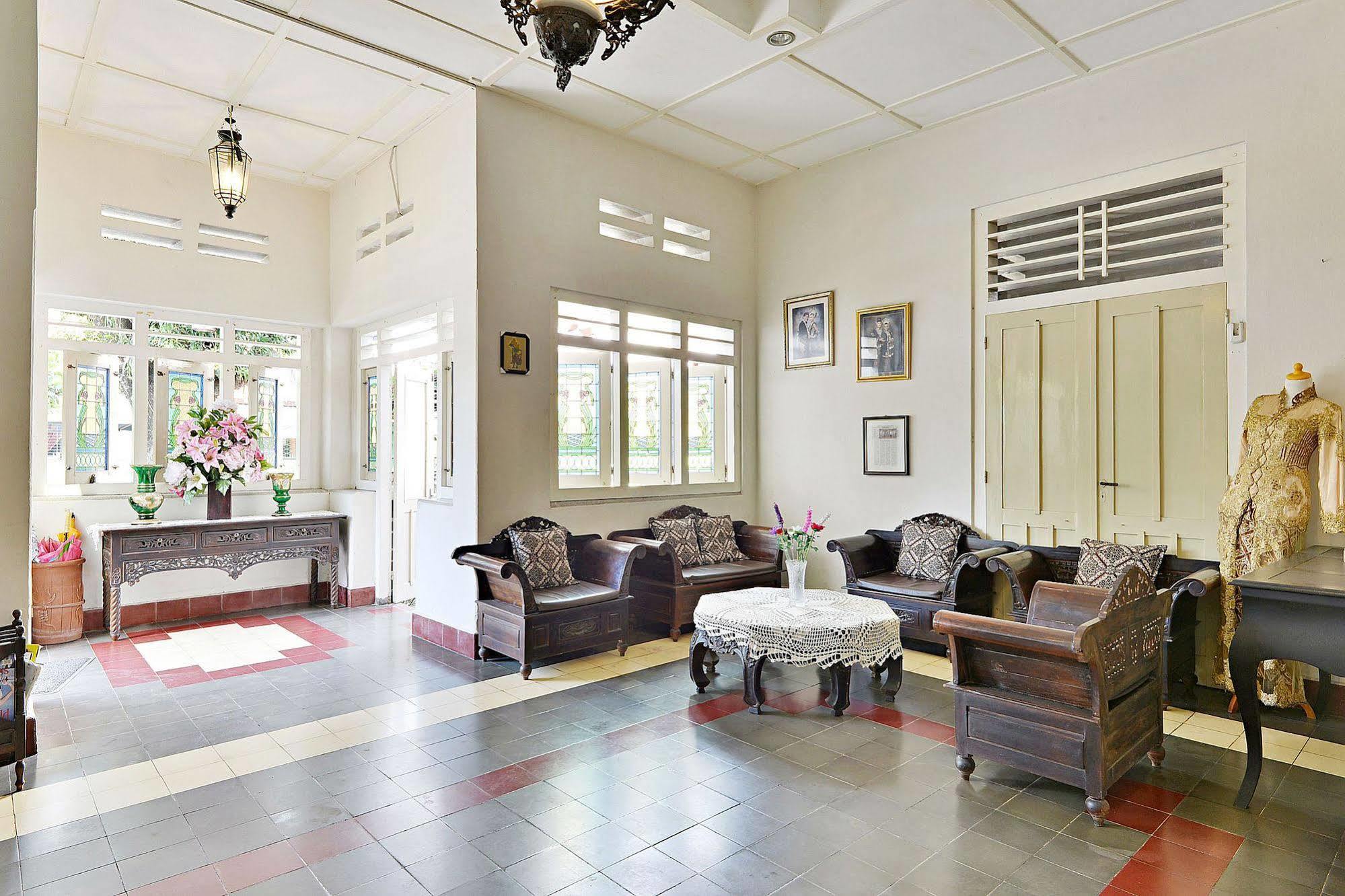Zen Rooms Panembahan Kraton 요그야카르타 외부 사진