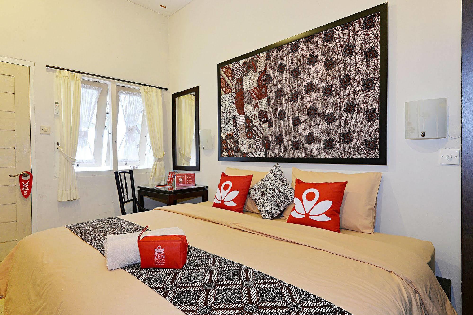 Zen Rooms Panembahan Kraton 요그야카르타 외부 사진